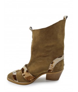 Guilty Boots in Beige